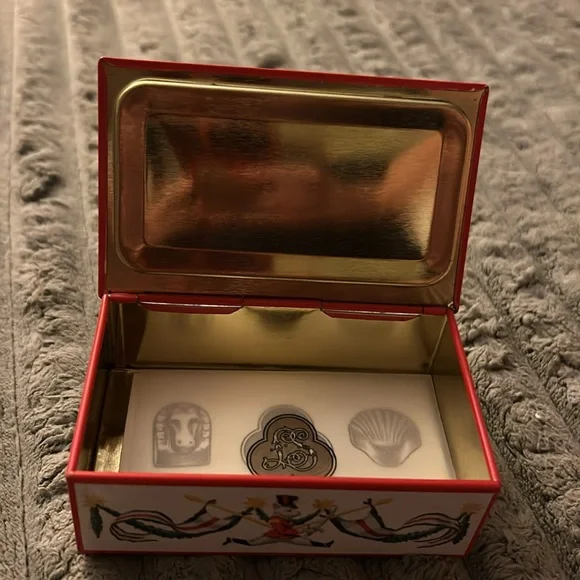 Louis Sherry Nutcracker Candy Trinket Jewelry Tin 🍭 Excellent Condition 🍫 - Picture 5 of 11